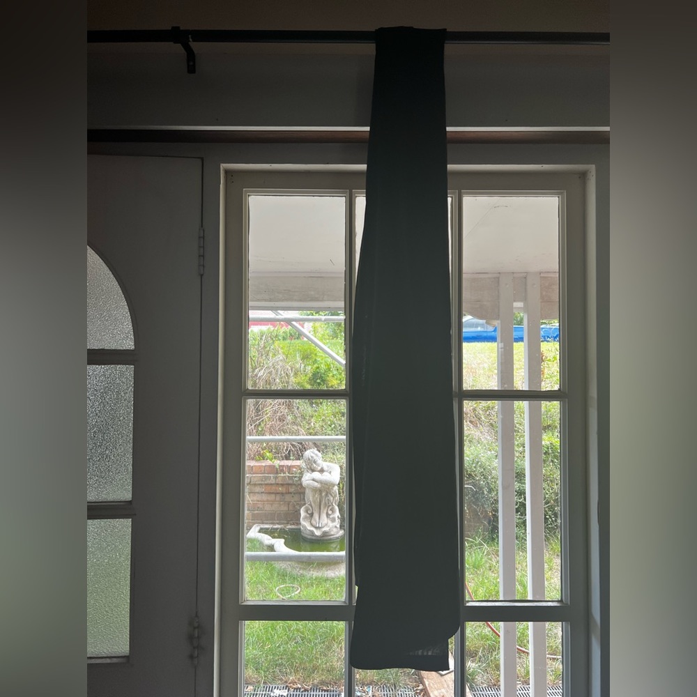 Wrap it your way! Around the shoulder shawl / wrap or scarf. Black and long. - Picture 10 of 12